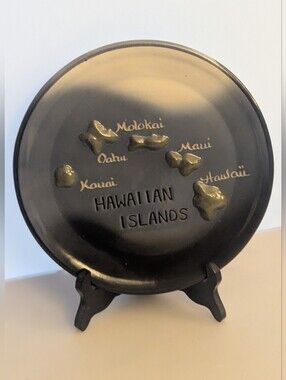 Vintage K&S 1981 Hawaiian Creation "Hawaiian Islands" Souvenir Plate with 3D Map